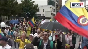 콜롬비아, 페트로의 경제, 사회 개혁에 수만 명 항의 시위