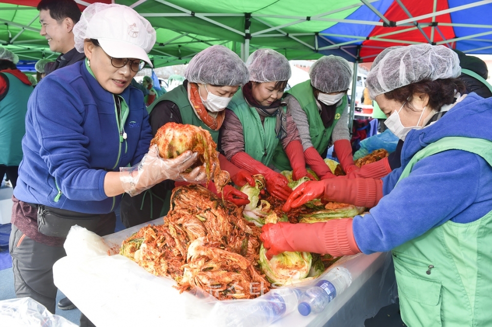 원주시 새마을협의회 김장담그기 행사