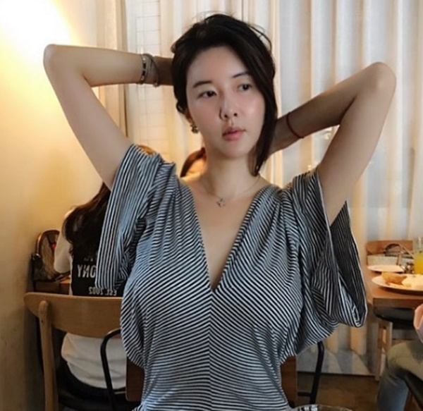 장미인애 소셜네트워크에서 일반인과 다퉈 (사진: 장미인애 SNS)