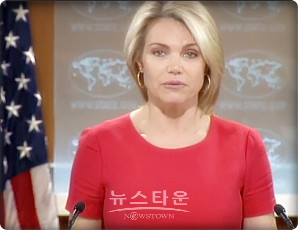 헤더 노어트(Heather Nauert) 국무부 대변인은 15일(현지시각) “트럼프 행정부는 북한 문제를 다루는 방식과 이전 행정부가 사안을 다뤘던 방식 사이에는 상당한 차이가 있다”면서 “과거에는 많은 나라들이 끼어들어 ‘관료주의적 전투(bureaucratic battles )’에 빠져들면서 효율적이거나 효과적으로 일을 처리하지 못했던 실수를 저질렀다”고 지적했다.