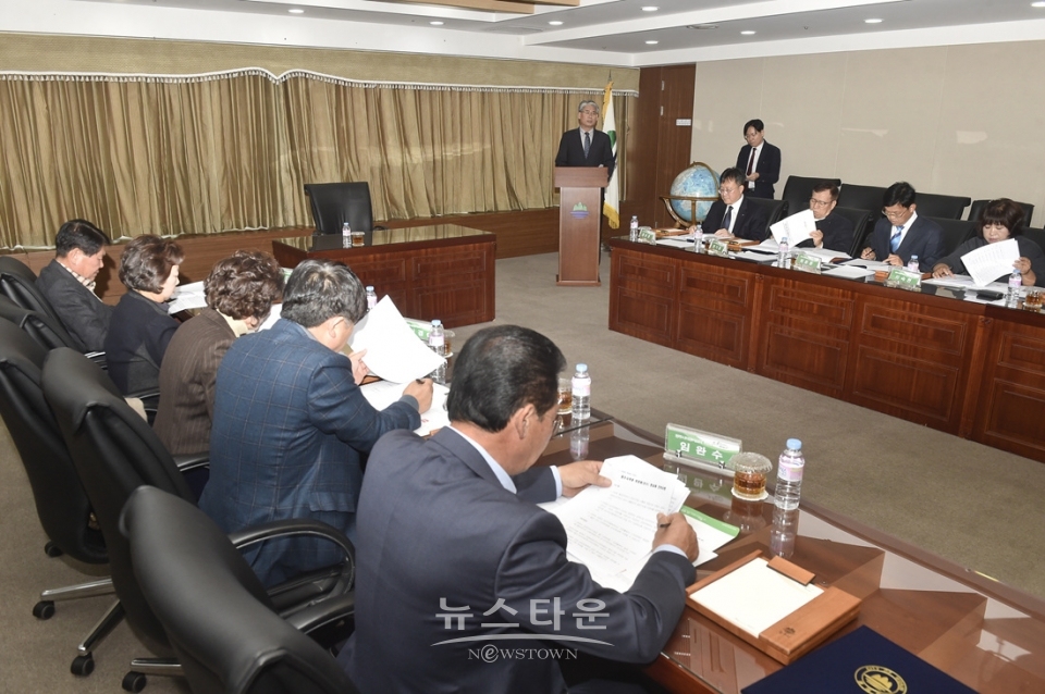 원주시 의정비심의위원회 위원 위촉장 수여식