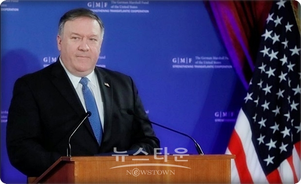 폼페이오 (Mike Pompeo) 미 국무장관은 “미국 이외의 다른 어떤 나라도 평양에 있는 정권에 제재를 부과하기 위해 세계 곳곳에 있는 수십 여 나라들을 결집시키지 못했을 것”이라고 주장했다.
