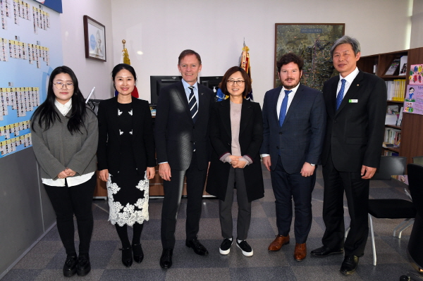 은수미 시장, 필립 터너 주한 뉴질랜드 대사와 회동