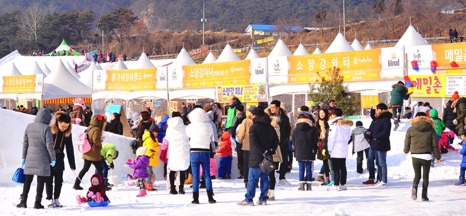 빙어축제장 먹거리촌 : 전년도 자료사진