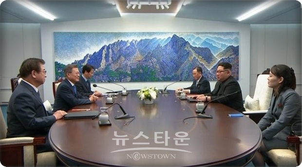 유권자들은 인내심에 한계를 느끼고 있다. 한국의 역대 대통령들은 그들의 인기가 줄어들고, 추문이 일어나며, 관료주의적 정책시행이  부진하게 되는 임기 후기의 “레임덕(lame duck)” 시기를 겪고 있다. 문 대통령에게 레임덕은 생각보다 더 빨리 다가 올 수 있다.