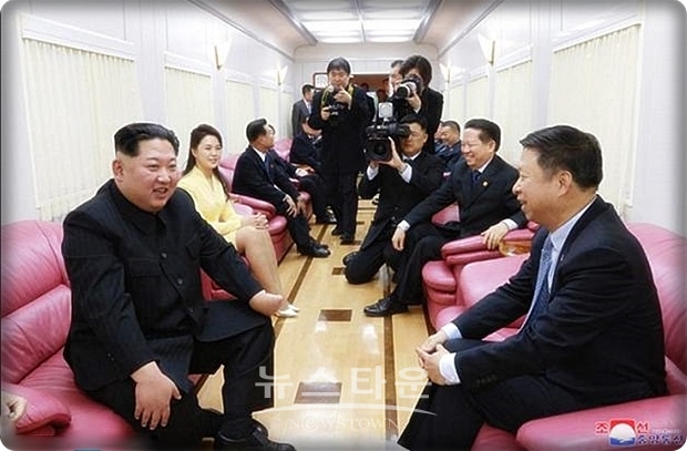 방중 일정은 7~10일 나흘이었지만 대부분 열차 이동에 소비됐고, 시진핑 국가주석과 회담한 베이징 체류 시간은 28시간이었다.