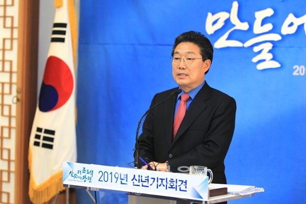 김홍장 당진시장은 당진시정이 더 큰 성과를 낼 수 있도록 17만 당진시민 여러분의 변함없는 신뢰와 성원, 적극적인 참여와 협력을 당부했다.