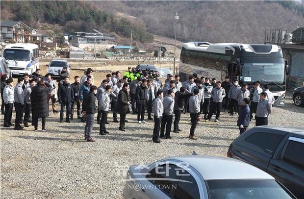 천안동남경찰서가 지난 2월 7일 오전 11시경 부부싸움 후 가출했던 천안시 북면에 거주하는 70대 노인을 일제수색 끝에 찾아냈다.