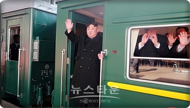 베트남과 북한은 사회주의 체제를 함께 견지하며 전통적인 우방국으로서 그동안 좋은 관계를 맺어왔다. 북한과 베트남 양국 간에 국교가 수립된 것은 1950년이다. 그 후 1957년 호찌민 주석이 평양을, 이듬해인 1958년에는 김일성이 하노이를 방문하는 등 양측 지도자들이 상호 방문을 통해 관계를 돈독히 했다.