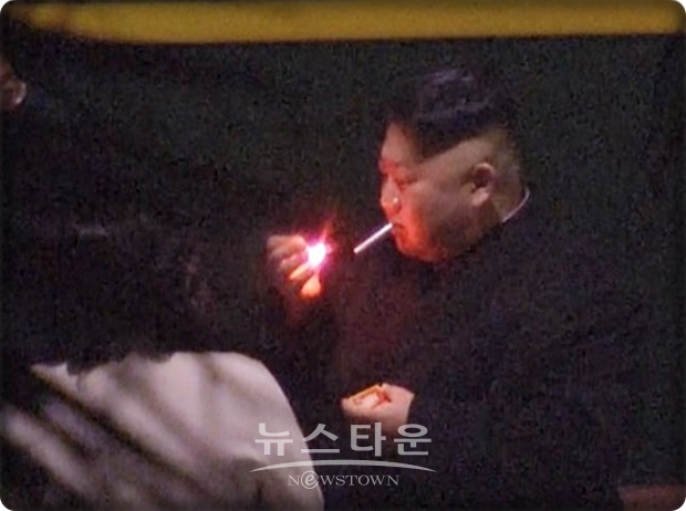 북한은 회담 직전 실무회담에서 구체적인 제재 해제 항목을 미국 측에서 제시한 것으로 알려졌으나 열차타고 가는 바람에 연락이 제대로 되지 않으면서 3일간의 치명적인 시간이 흘러버렸다는 설이 오가고 있다.