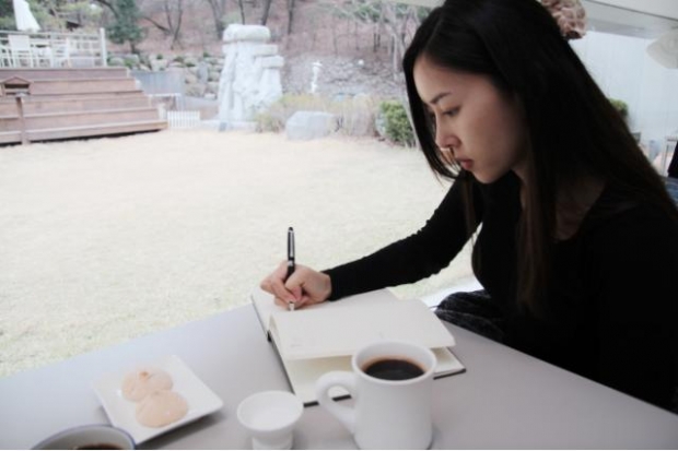 작사가 김민지