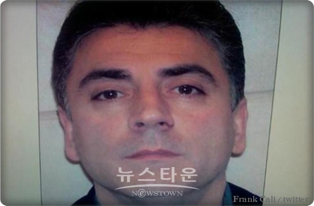 AP통신 보도에 따르면, 뉴욕에서 마피아 보스가 사살된 것은 1985년 역시 악명 높기로 유명한 감비노 패밀리의 폴 카스텔라노(Paul Castellano) 이후 이번이 처음이다. 감비노 패밀리는 뉴욕의 5개 패밀리 중의 하나로 악명이 높은 마피아 집단으로 알려져 있다.