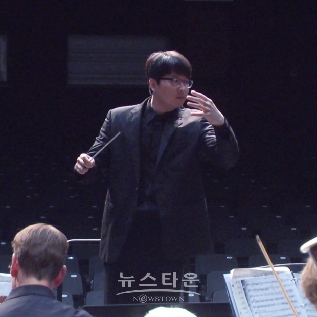 손성돈 지휘자