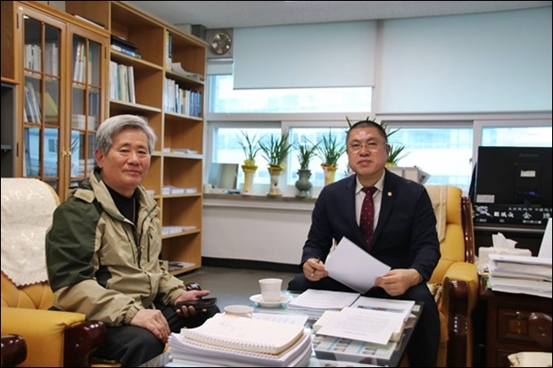 김영수중구의회의원을 인터뷰했다.