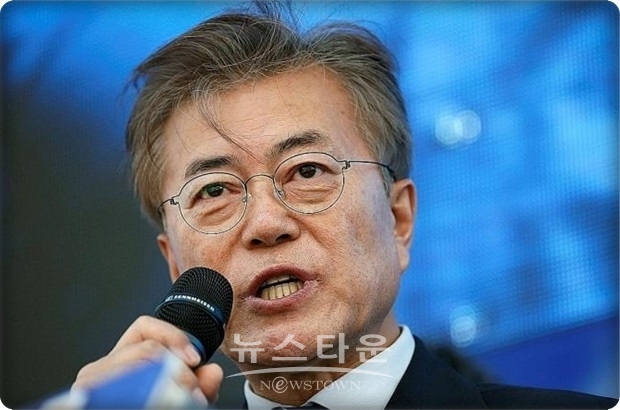 “북한은 돈이 매우 간절하지만, 한국은 한미 관계 측면에서 북한을 도울 수 있는 위치에 놓여 있지 않다”는 것이 우호적 관계를 빨리 맺고 싶어 하는 문재인 정권에게 하노이 회담 실패가 중압감으로 작용하고 있다. 문 대통령은 지금 김정은의 소몰 딜이냐 트럼프의 빅딜이냐를 두고 선택의 기로에 놓여 있다.