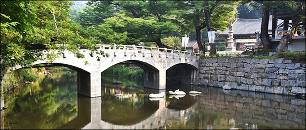 마곡사전경일부(마곡사 홈페이지에서 캡쳐했다)
