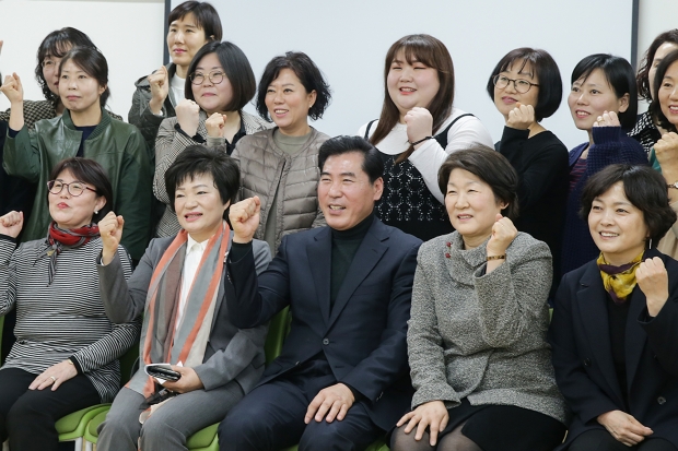 정 가운데 김상돈 의왕시장