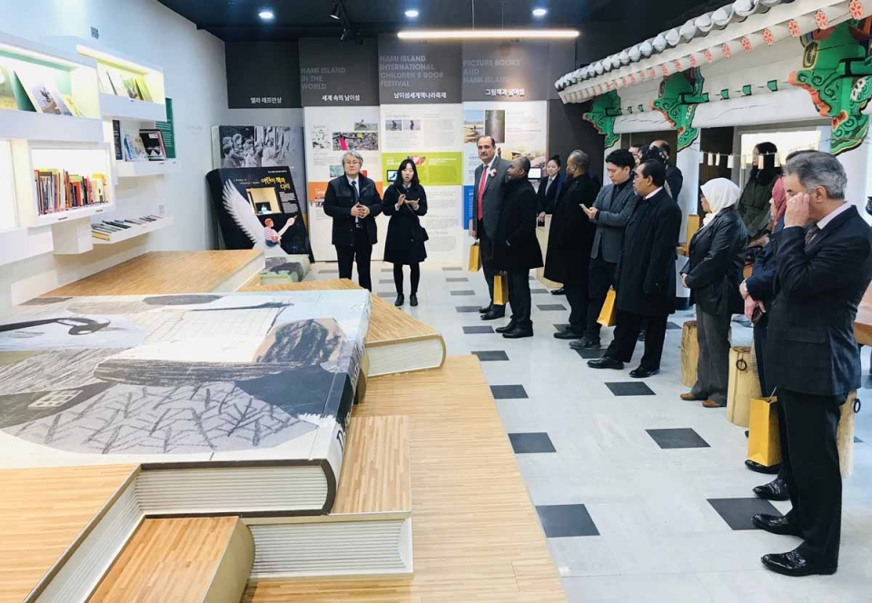 이섬서 한우 세계화 위한 외교관 초청 오찬회