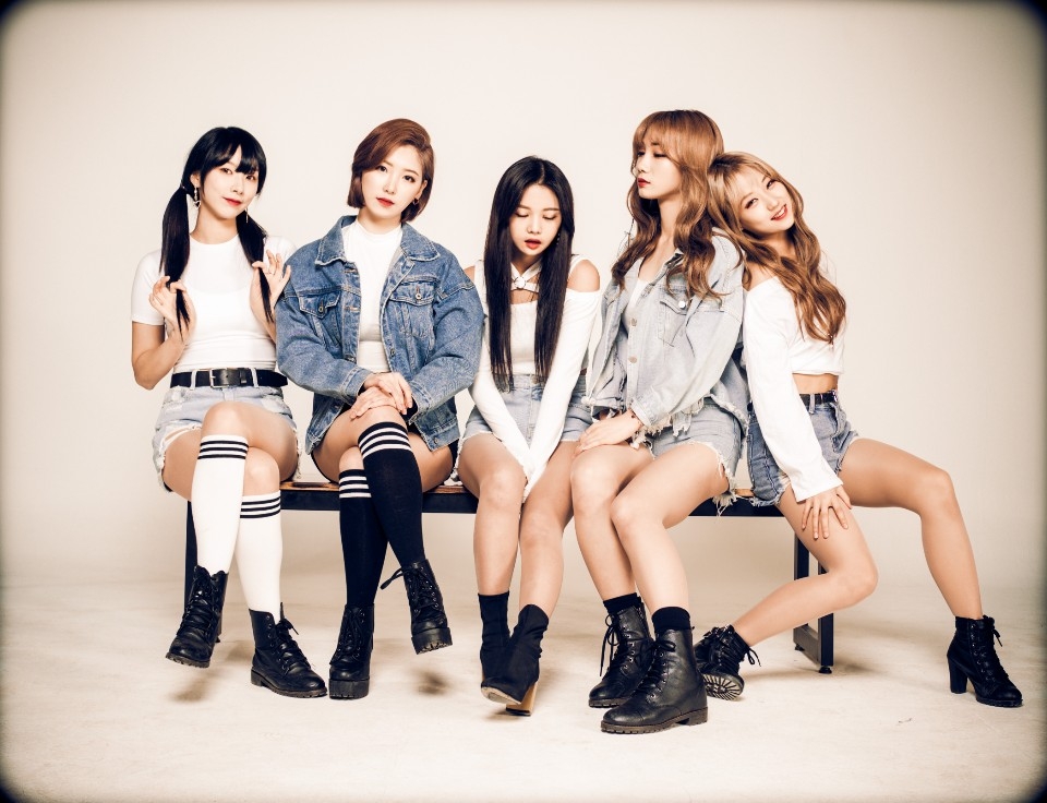 5인조 걸그룹 '아이 러브 (ILUV)'