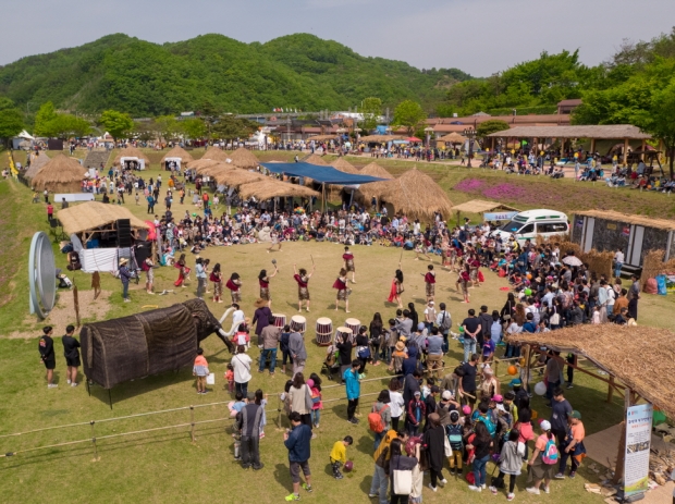 구석기축제가 열리는 석장리 유적지 전경
