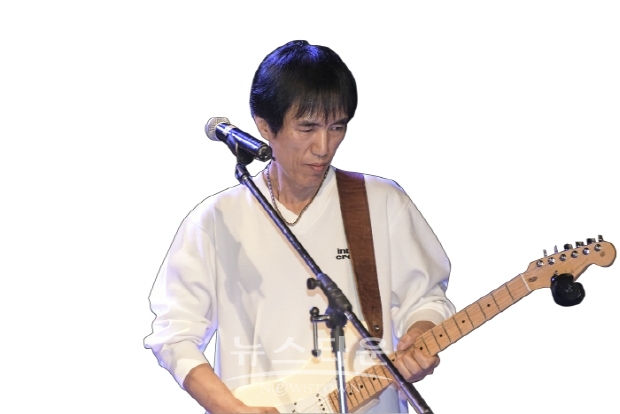 전설의 그룹 사운드 '유영춘과 영사운드' 공연(김한정 기자)