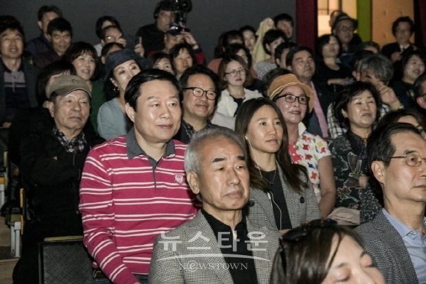 ‘훈이와 슈퍼스타, 오라리오 김훈’ 가수 인사아트홀에서 공연(김한정 기자)