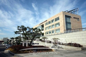 교육문화스포츠센터(중앙시립도서관) 전경