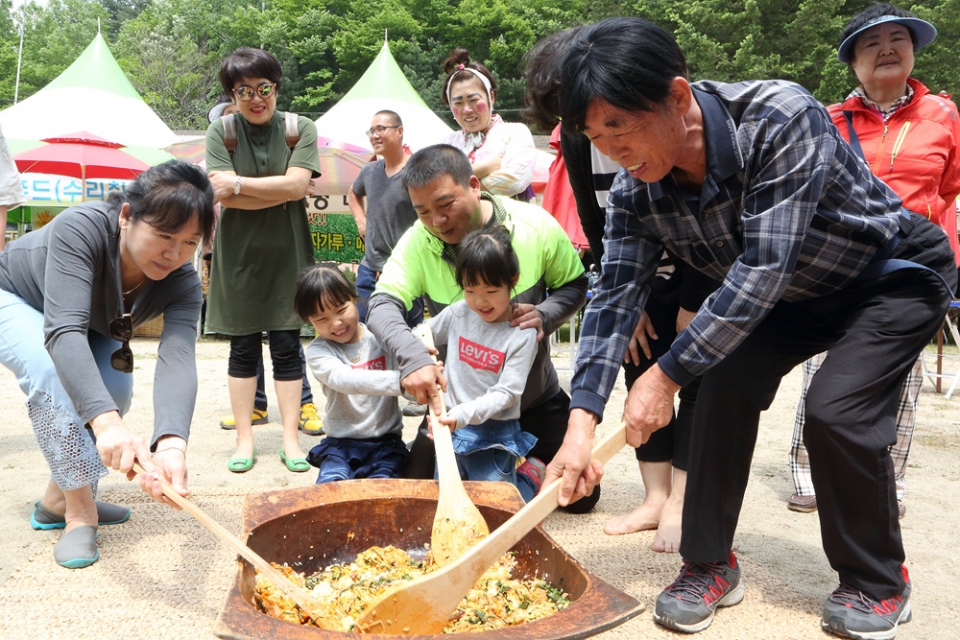 2018년 인제 소치마을 수리취떡 축제 자료사진