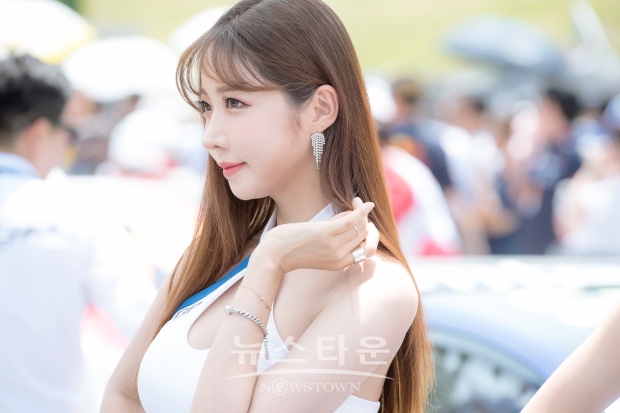 서한GP 레이싱팀 모델 유다솜