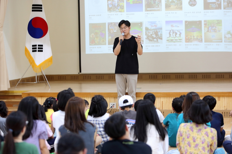 인제 귀둔초교, 나영석 프로듀서 초청‘작은 학교’무료 특강
