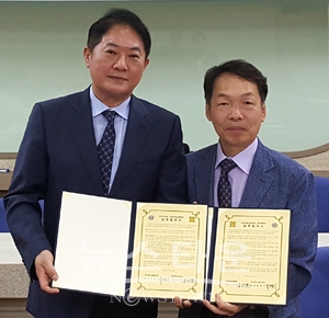 호서대학교 평생교육원와 강경상업고등학교 ‘학점은행제 교육협약’ 체결. 사진)왼쪽부터 평생교육원 유영기 원장, 강경상업고등학교 기호엽 교장