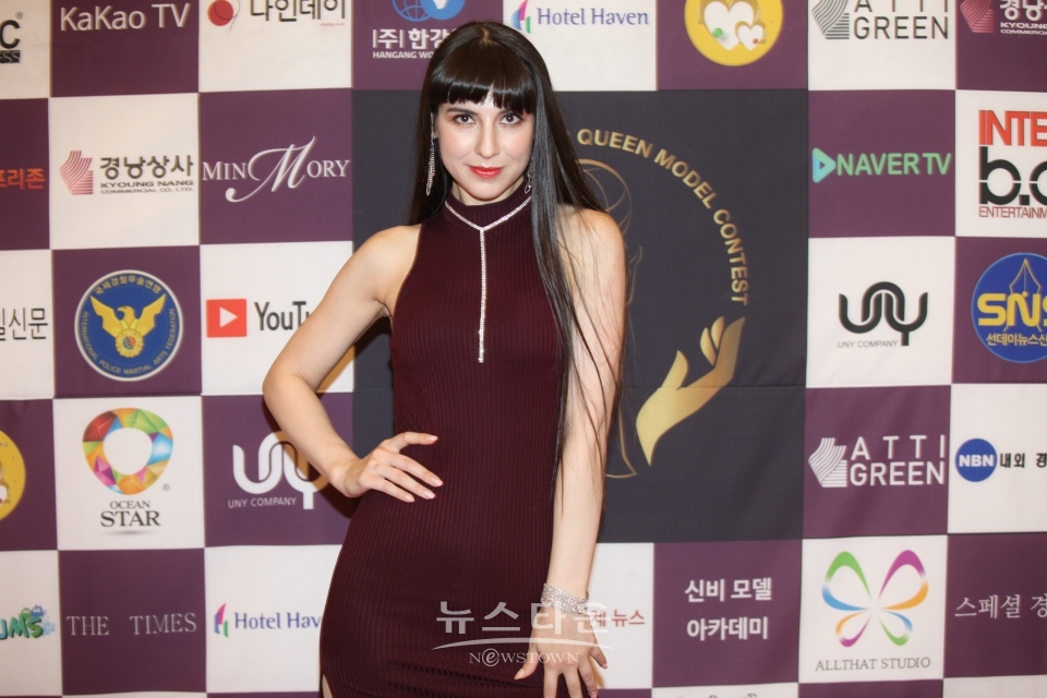 방송인과 모델을 하고 있는 팔방미인 러시아 미녀 안나 후보자