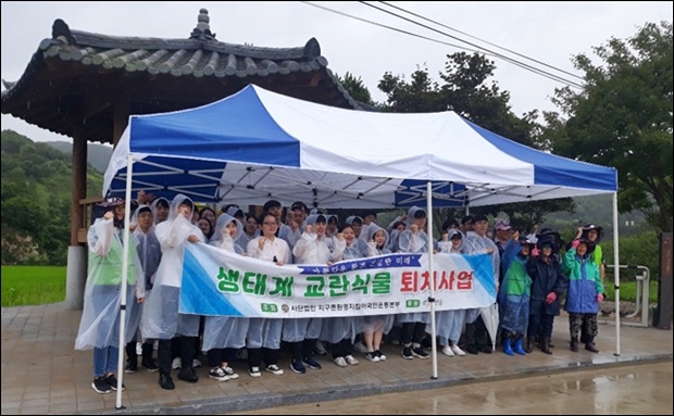 함께 수고하신 분들의 단체사진