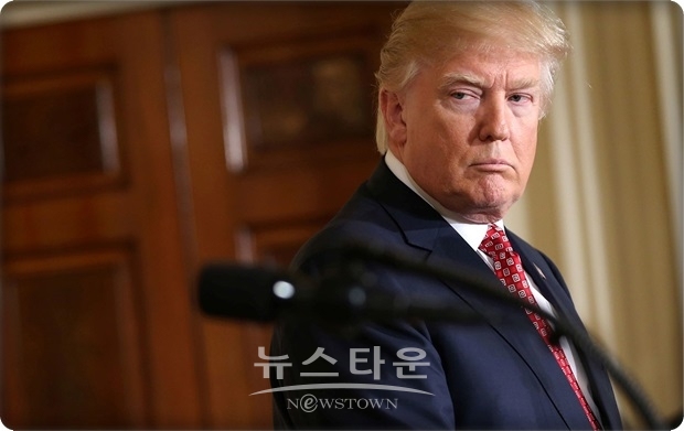 트럼프 대통령은 전날 ‘폭스 뉴스(Fox News)'와의 인터뷰에서도 “소형 미사일은 많은 이들이 실험하는 것”이라며 북한의 발사에 큰 의미를 두지 않고 있음을 분명히 했다.