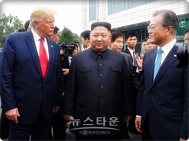 일부 분석가들은 “북한의 최근 미사일 시험 발사에 대한 트럼프의 묵살”은 “미국의 안보우산(security umbrella)의 대가로 한국의 방위비 부담금 대폭 인상 추진, 그리고 한국에 대한 (트럼프의) 비판은 미국과 한국 사이에 쐐기를 박고 있다는 우려를 불러일으키고 있다”고 주장하고 있다. 북한의 도발이 한미 동맹을 약화시키는데 상당한 효과를 보고 있다는 이야기이다.