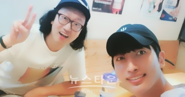 '우리는 개배수~' 트로트그룹 '신하' 멤버 개그맨 김경진(왼쪽), 배우 김동찬(오른쪽) 절친샷 공개