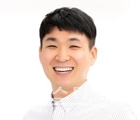 70대 익사직전 할머니를 구조한 의창구청 소속 조욱현 주무관(사진-의창구)