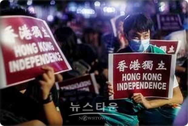 중국 환구시보는 “일부 미국의 인사가 홍콩 문제와 무역 협상을 엮으려 하는 시도를 하고 있으나, 이는 모두 쇼에 불과하다”면서, “미국 정치에서 이런 종류의 허장성세는 흔한 일”이라고 지적했다.