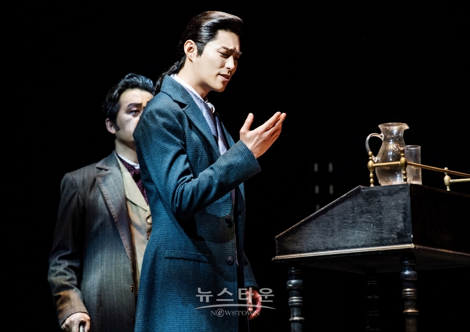 [지킬앤하이드] 공연사진_전동석(제공.오디컴퍼니)