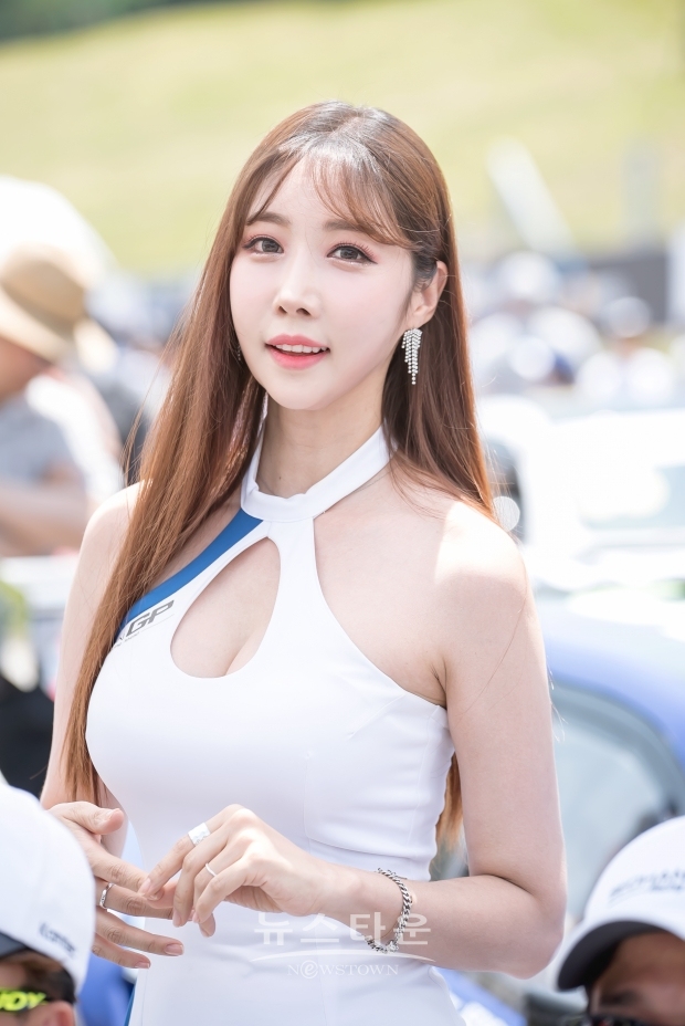 서한 GP 레이싱팀 모델 유다솜