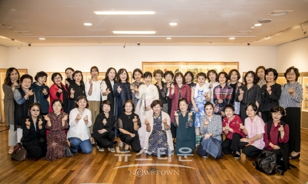 제6회 민연회, ‘민화 회원전’(김한정 기자)