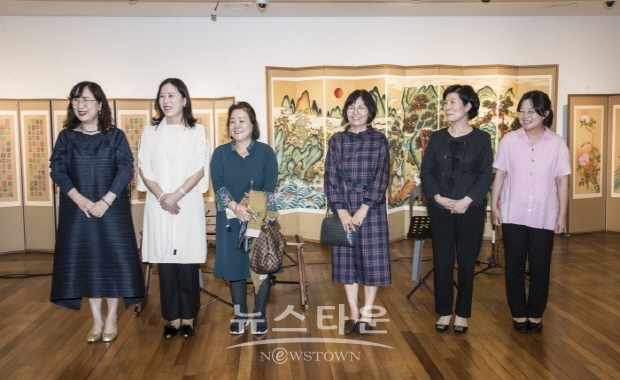 제6회 민연회, ‘민화 회원전’(김한정 기자)