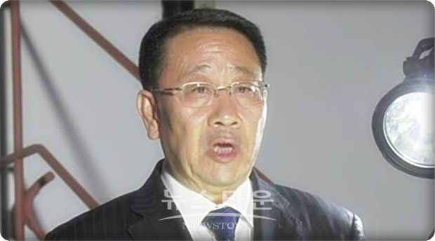 북한의 김명길 순회대사는 “우리는 미국 측이 우리와의 협상에 실제적인 준비가 돼 있지 않다고 판단한 데 따라 협상을 중단하고 연말까지 좀 더 숙고해볼 것으로 권고했다”면서 “이번 조미(북미) 실무협상이 실패한 원인을 대담하게 인정하고 시정함으로써 대화 재개의 불씨를 살리든가 아니면 대화의 문을 영원히 닫아버리든가 하는 것은 전적으로 미국의 태도에 달려있다”고 밝혔다.