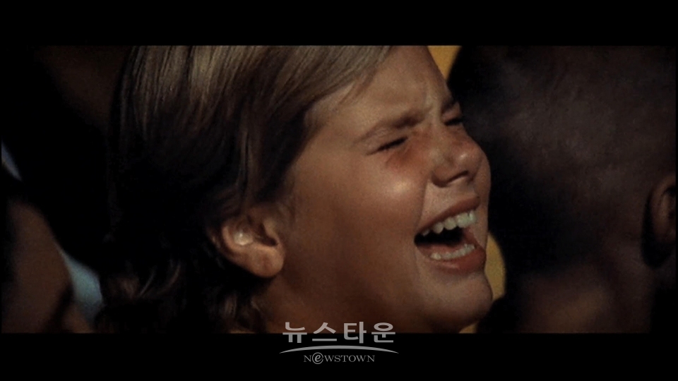 [엘비스: 스트렁 아웃 Elvis: Strung Out]