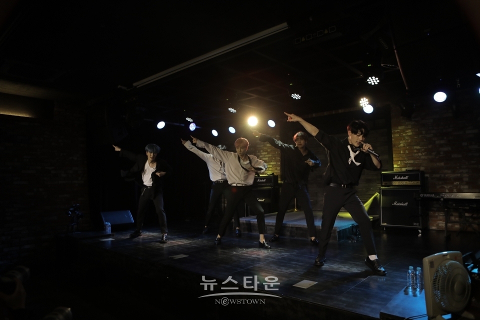 저 높은 곳을 향하여 혼연일체 멋진 보이그룹 영화처럼