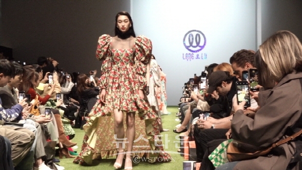 박민선, 변혜정 디자이너의 랑앤루(LANG&LU) 컬렉션(김한정 기자)