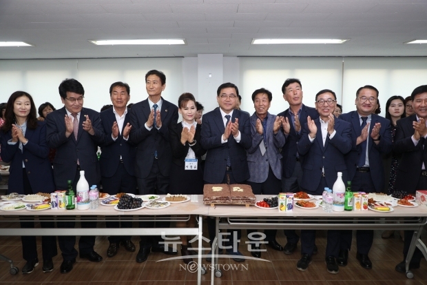 16일 소계동 주민센터에서는 소계동이 도시재생 뉴딜사업으로 선정됨에 따라 허성무 창원시장이 참석한 가운데 시민들의 다양한  의견을 청취하는 시간을 가졌다(사진-창원시)