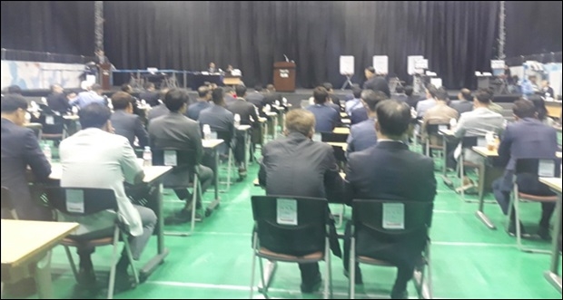 국기원장선거에서 후보자 소견발표모습