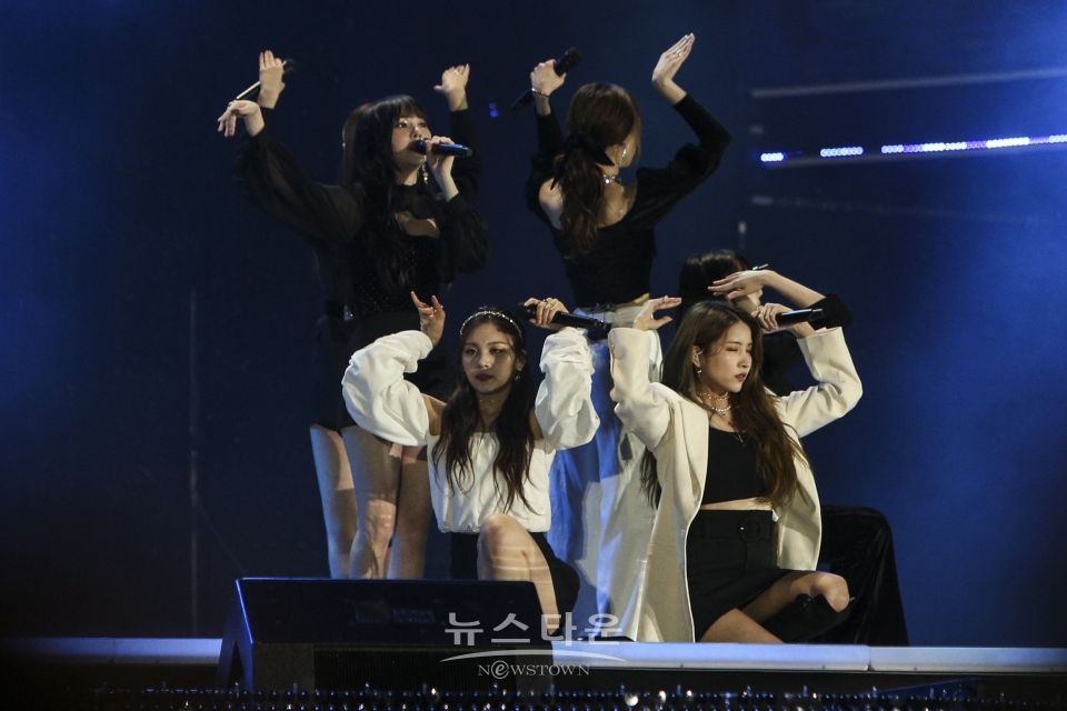 BOF 2019 무대의 여자친구