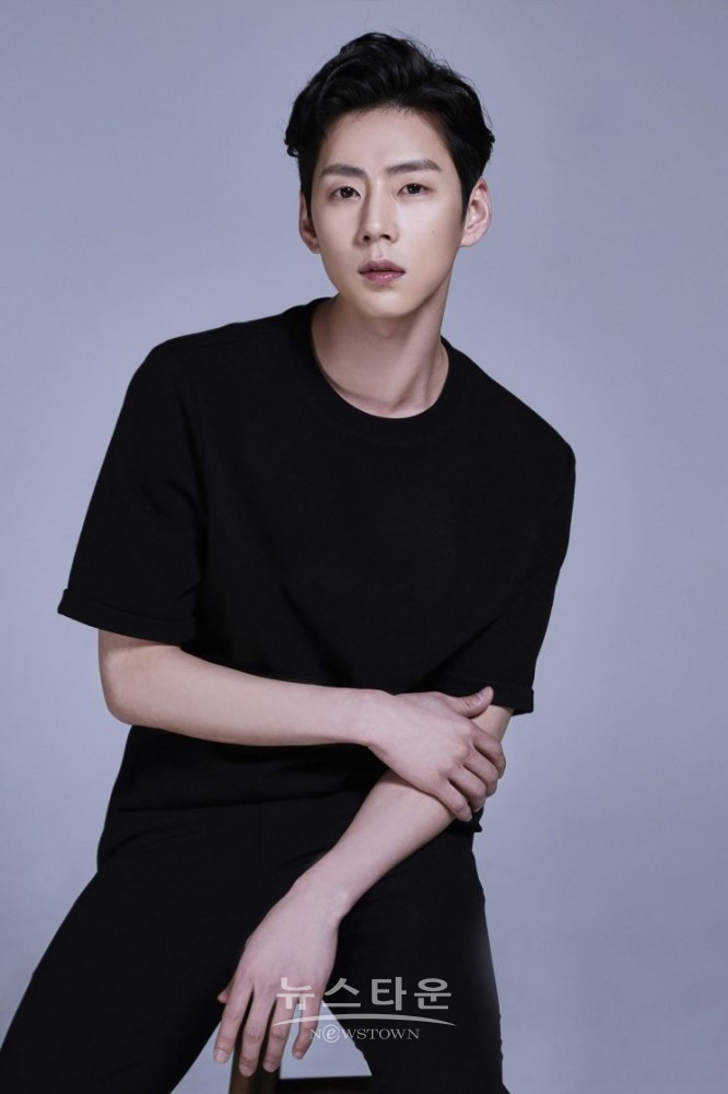 배우 한선천 프로필_제공 큐로홀딩스컬쳐사업부 / 고득용기자 ⓒ뉴스타운